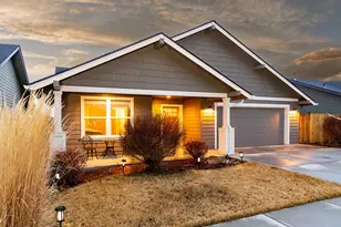 1811 NE 3rd St, Redmond, OR 97756 - Photo 21