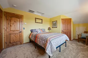 60135 Stirling Dr, Bend, OR 97702 - Photo 29
