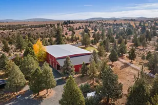 60135 Stirling Dr, Bend, OR 97702 - Photo 47