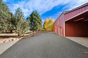 60135 Stirling Dr, Bend, OR 97702 - Photo 35