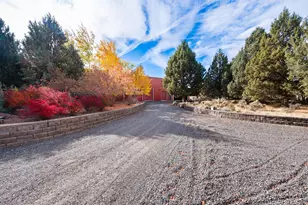 60135 Stirling Dr, Bend, OR 97702 - Photo 33