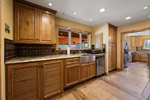 60135 Stirling Dr, Bend, OR 97702 - Photo 9