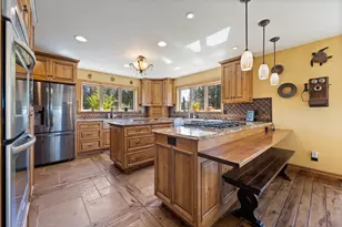 60135 Stirling Dr, Bend, OR 97702 - Photo 11