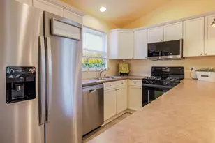 3242 SW Juniper Ave, Redmond, OR 97756 - Photo 9