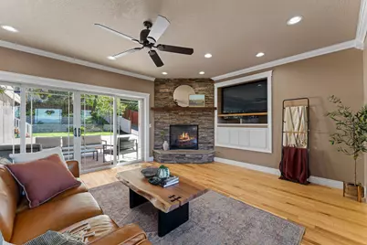 1679 NE Terrace Drive, Grants Pass, OR 97526 - Photo 15