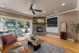 1679 NE Terrace Dr, Grants Pass, OR 97526 - Photo 15