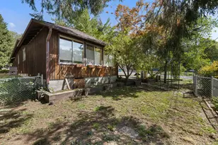 1103 4th Ave, Gold Hill, OR 97525 - Photo 7