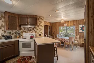 421 Stevens Rd, Eagle Point, OR 97524 - Photo 5