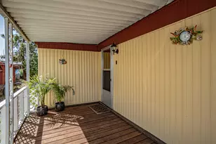 421 Stevens Rd, Eagle Point, OR 97524 - Photo 3