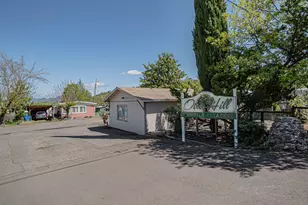421 Stevens Rd, Eagle Point, OR 97524 - Photo 23