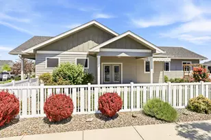 1502 River Run St, Central Point, OR 97502 - Photo 5