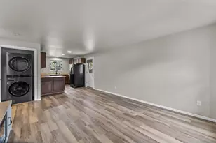 2470 NE 3rd St, Redmond, OR 97756 - Photo 7