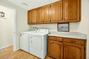 1082 La Loma Dr, Medford, OR 97504 - Photo 43