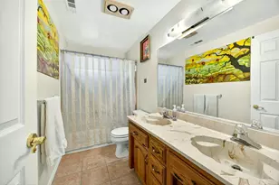 1082 La Loma Dr, Medford, OR 97504 - Photo 49