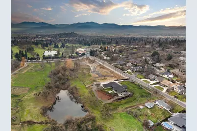 310 Pierce Road, Medford, OR 97504 - Photo 63