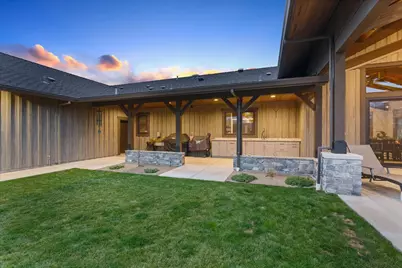 310 Pierce Road, Medford, OR 97504 - Photo 11