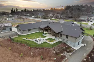 310 Pierce Rd, Medford, OR 97504 - Photo 61