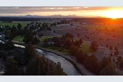 24442 Dodds Road, Bend, OR 97701 - Photo 3