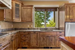 24442 Dodds Rd, Bend, OR 97701 - Photo 23