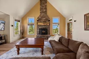 24442 Dodds Rd, Bend, OR 97701 - Photo 19