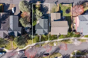 20392 Aberdeen Dr, Bend, OR 97702 - Photo 3