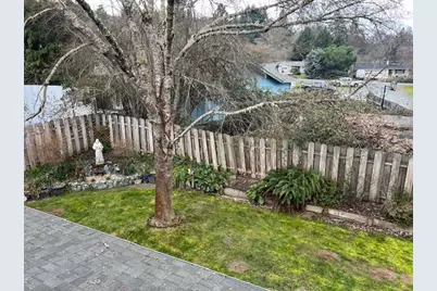 1049 Jeramy Way, Grants Pass, OR 97527 - Photo 19