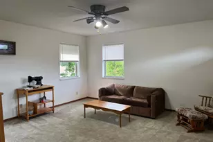 1049 Jeramy Way, Grants Pass, OR 97527 - Photo 15