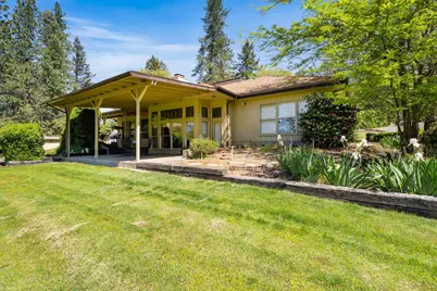254 El Camino Way, Grants Pass, OR 97526 - Photo 3