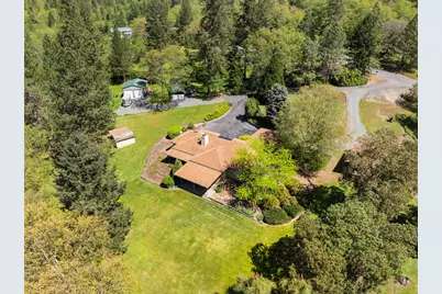 254 El Camino Way, Grants Pass, OR 97526 - Photo 1