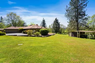 254 El Camino Way, Grants Pass, OR 97526 - Photo 7