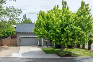 161 NE 9th St, Madras, OR 97741 - Photo 49