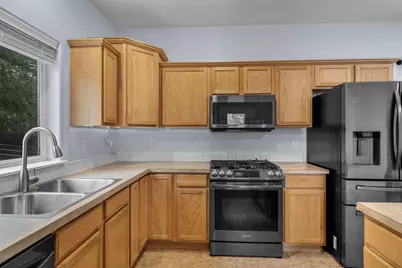 161 NE 9th Street, Madras, OR 97741 - Photo 13