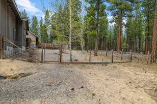 51601 Pine Loop Dr, La Pine, OR 97739 - Photo 11