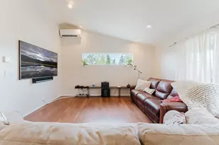 20795 Arago Cir, Bend, OR 97703 - Photo 5