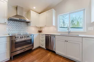 20795 Arago Cir, Bend, OR 97703 - Photo 13
