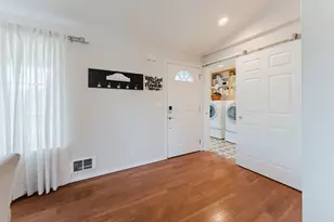 20795 Arago Cir, Bend, OR 97703 - Photo 17