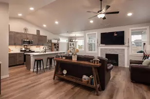 1707 NW Varnish Ave, Redmond, OR 97756 - Photo 3