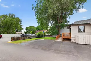 624 NW Hill St, Bend, OR 97703 - Photo 27