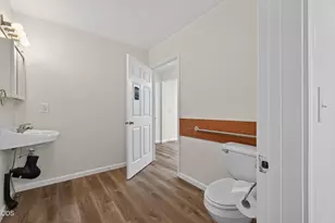 624 NW Hill St, Bend, OR 97703 - Photo 11