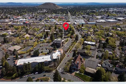 624 NW Hill Street, Bend, OR 97703 - Photo 15