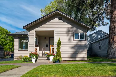 624 NW Hill Street, Bend, OR 97703 - Photo 3