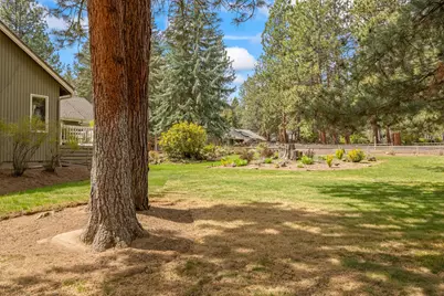 20468 Steamboat Court, Bend, OR 97702 - Photo 35