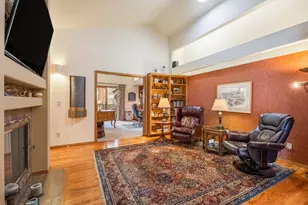 20468 Steamboat Ct, Bend, OR 97702 - Photo 9