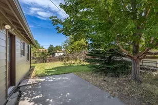 654 NW 4th St, Redmond, OR 97756 - Photo 23