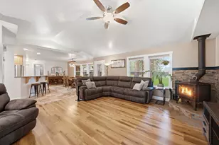 15991 Falcon Ln, La Pine, OR 97739 - Photo 13