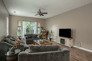 7411 Stonefield Dr, White City, OR 97503 - Photo 9