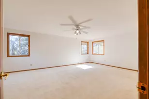 1990 Arlington Dr, Klamath Falls, OR 97601 - Photo 31