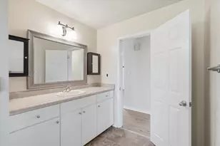 689 S Modoc Ave, Medford, OR 97504 - Photo 23