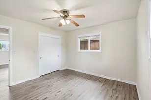 689 S Modoc Ave, Medford, OR 97504 - Photo 27