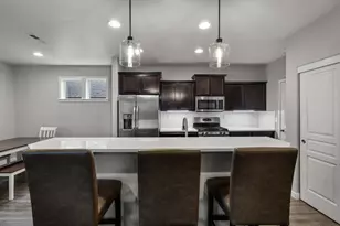 21267 Thornhill Ln, Bend, OR 97701 - Photo 13